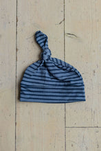 Load image into Gallery viewer, Knotted Infant Hat