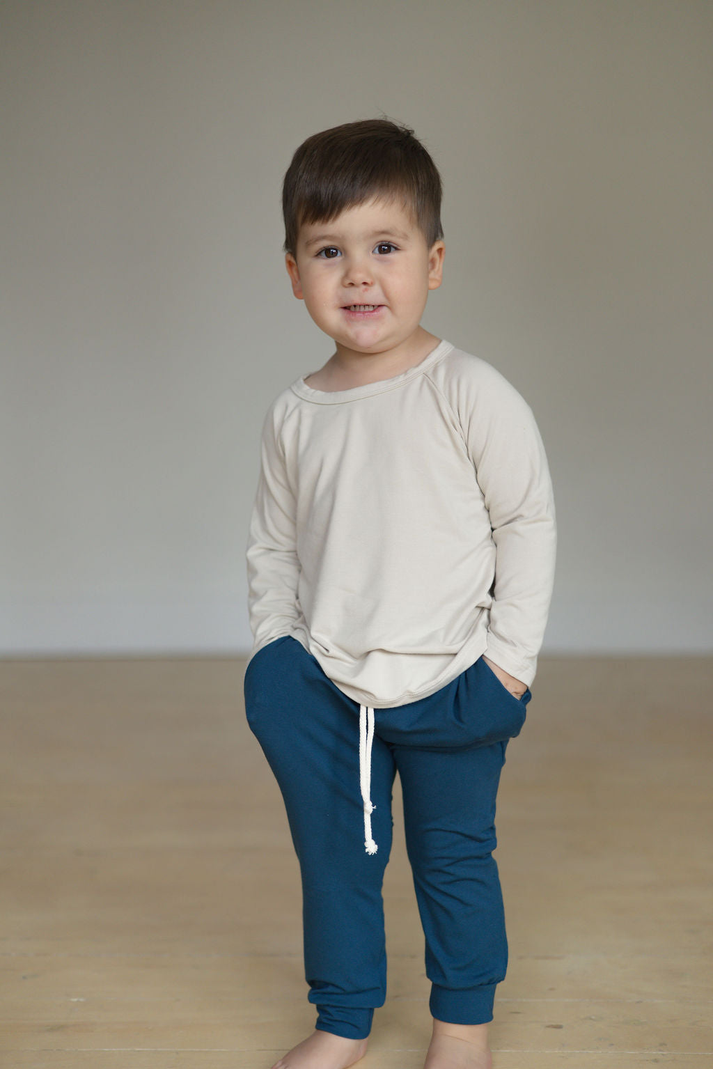 Kids Fitted Raglan Longsleeve Shirt